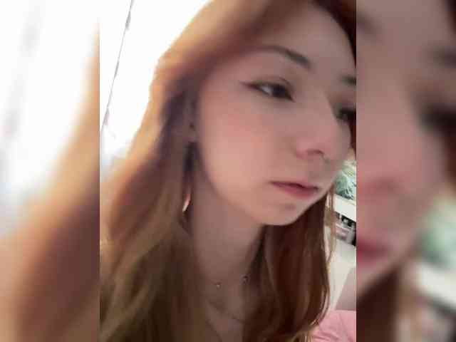 ShyAlya webcam