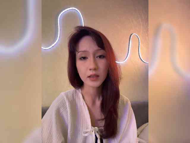 ShyAlya webcam