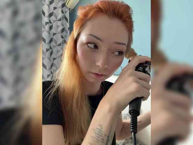 ShyAlya webcam