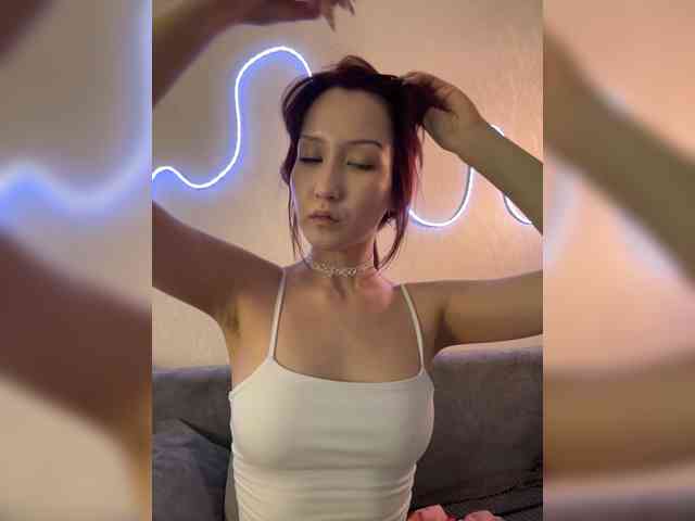 ShyAlya webcam