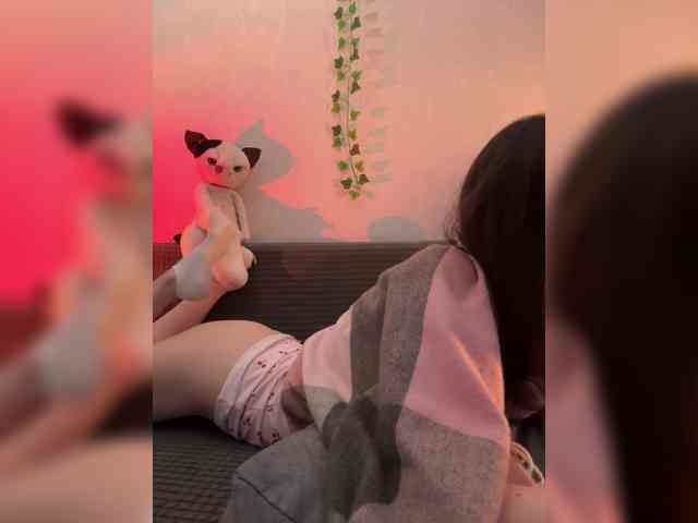 ShyAlya webcam