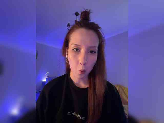 ShyAlya webcam