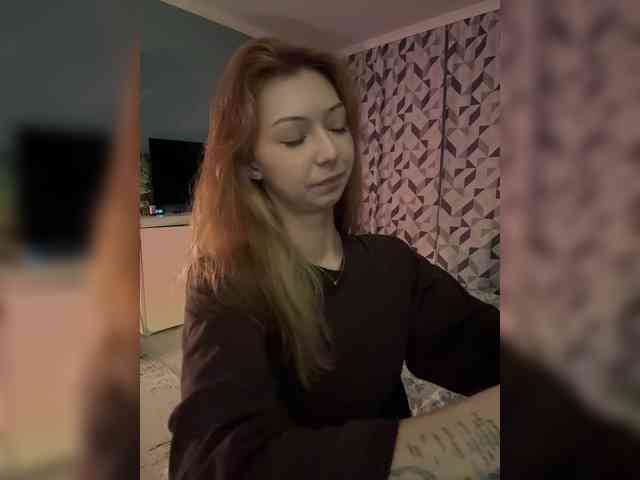 ShyAlya webcam