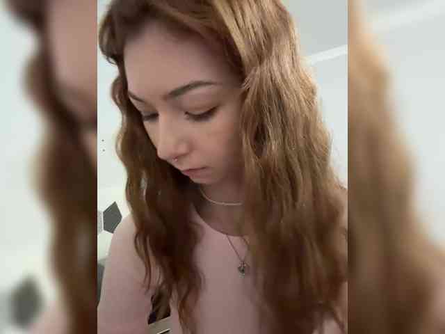 ShyAlya webcam