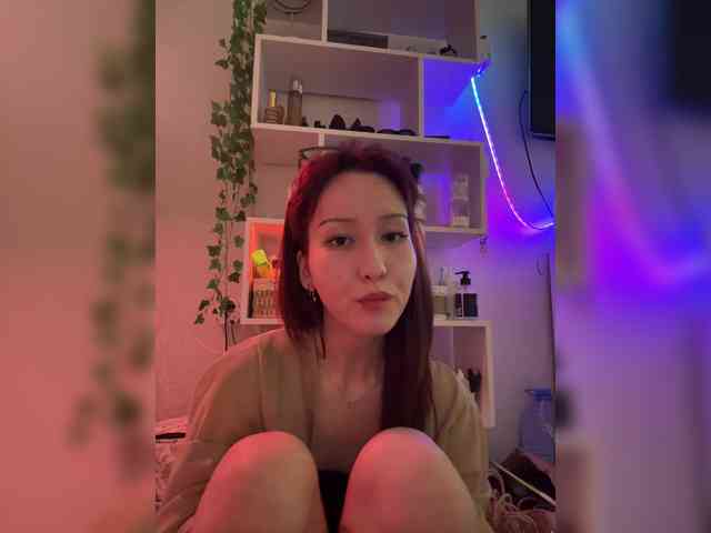 ShyAlya webcam
