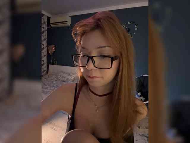 ShyAlya webcam