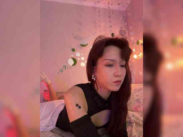 ShyAlya webcam