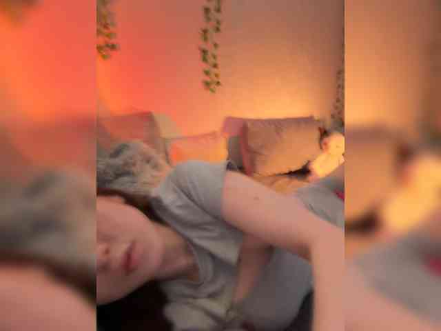 ShyAlya webcam