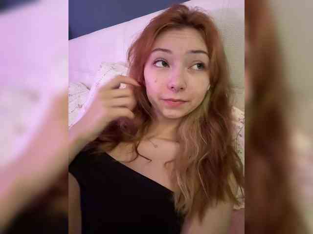 ShyAlya webcam