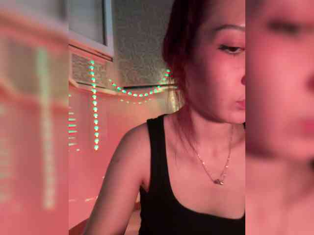ShyAlya webcam