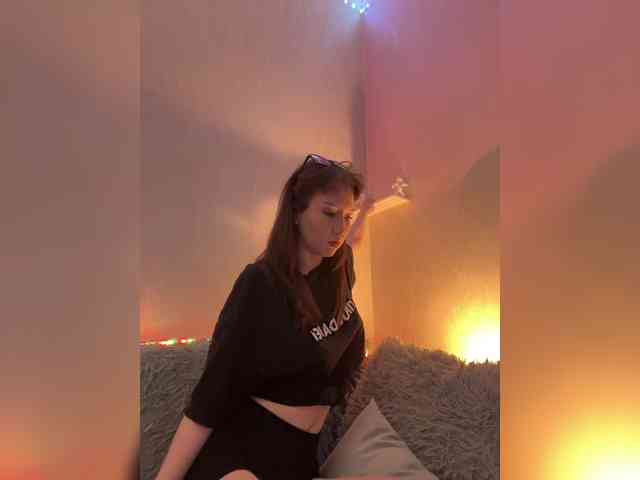 ShyAlya webcam