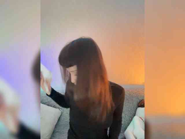ShyAlya webcam