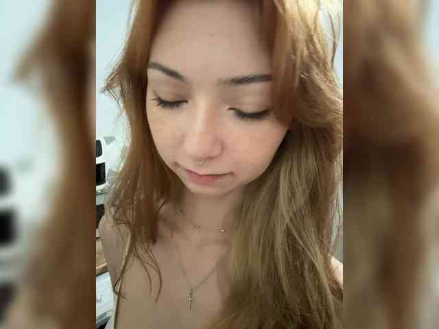 ShyAlya webcam