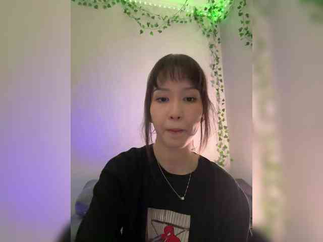 ShyAlya webcam