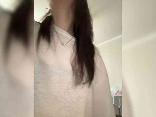 ShyAlya webcam