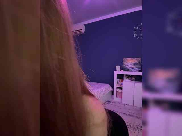 ShyAlya webcam