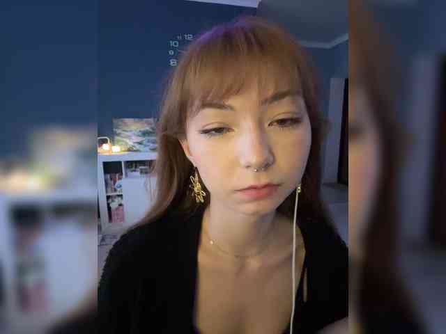 ShyAlya webcam