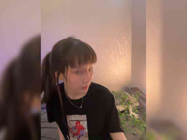 ShyAlya webcam