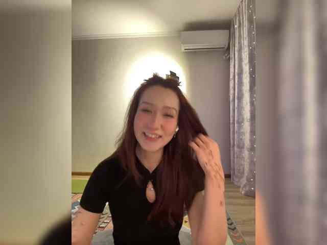 ShyAlya webcam