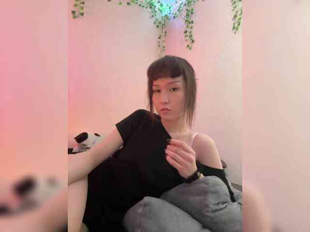 ShyAlya webcam
