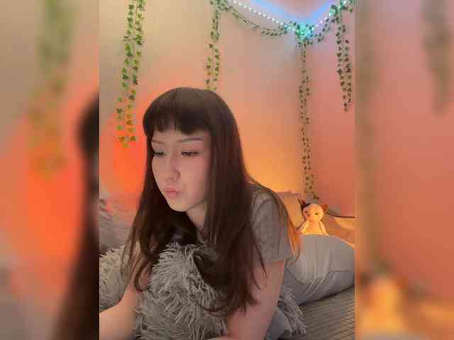 ShyAlya webcam
