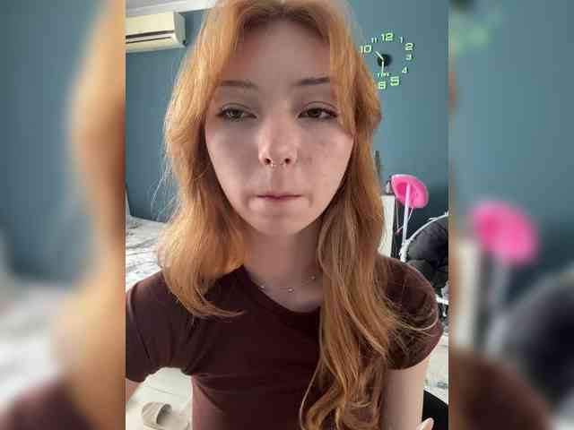 ShyAlya webcam