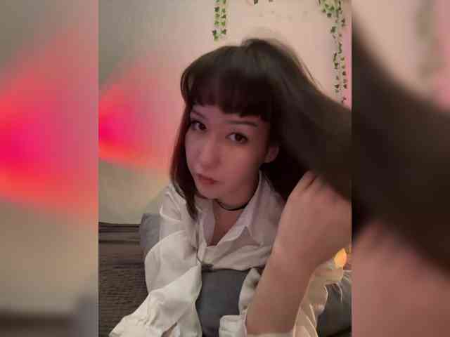 ShyAlya webcam