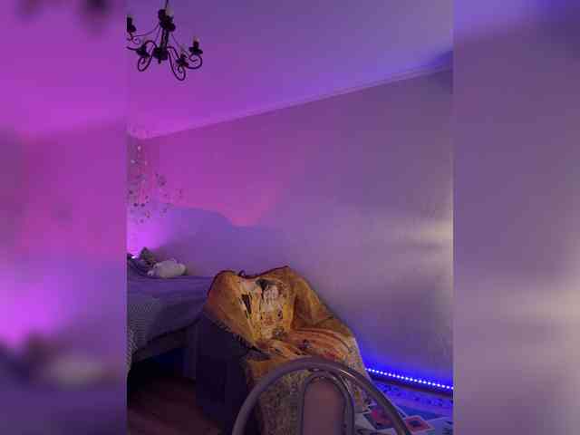 ShyAlya webcam