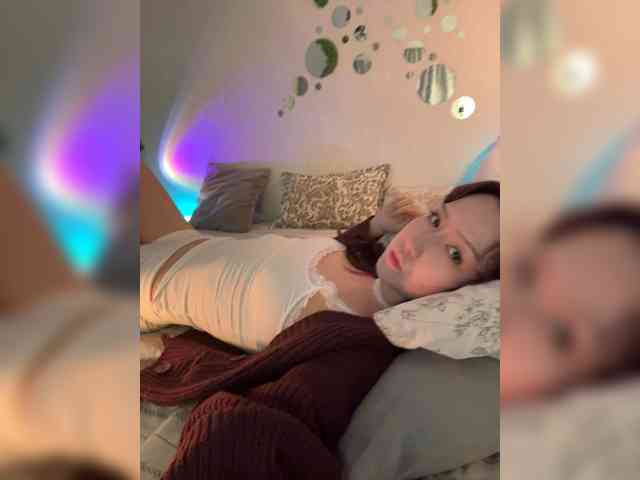ShyAlya webcam
