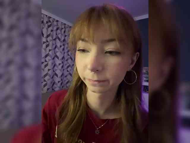 ShyAlya webcam