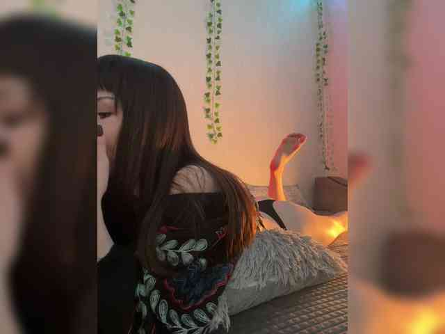 ShyAlya webcam
