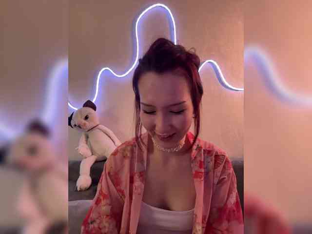 ShyAlya webcam