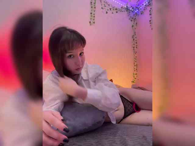 ShyAlya webcam