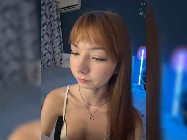 ShyAlya webcam