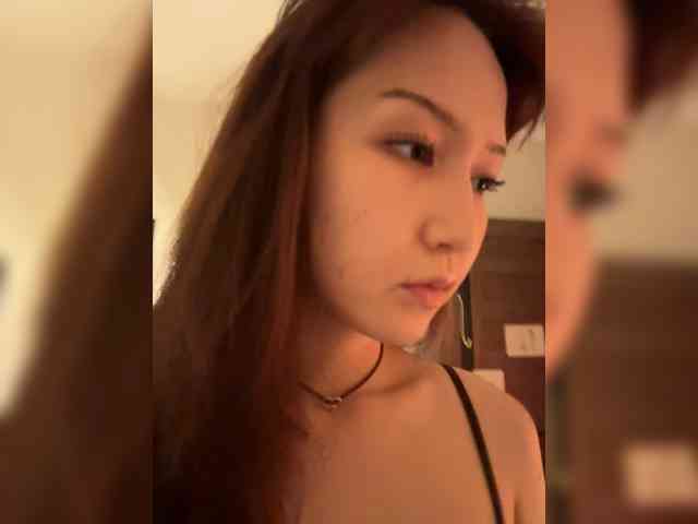ShyAlya webcam