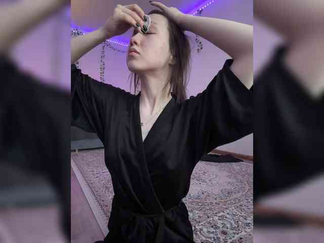 ShyAlya webcam