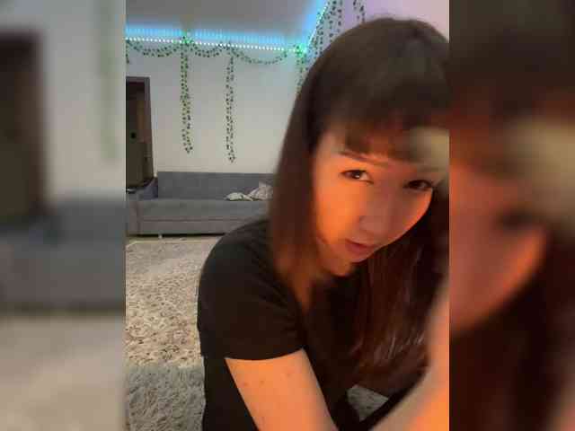 ShyAlya webcam