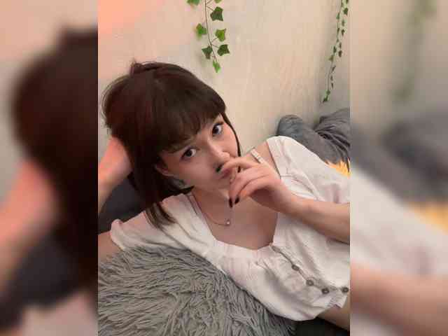 ShyAlya webcam