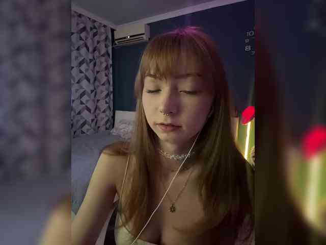 ShyAlya webcam
