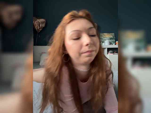ShyAlya webcam