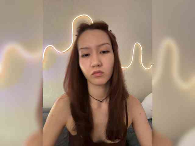ShyAlya webcam