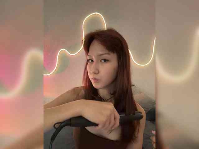 ShyAlya webcam