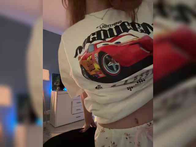 ShyAlya webcam