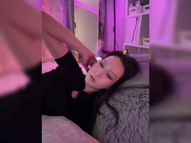 ShyAlya webcam