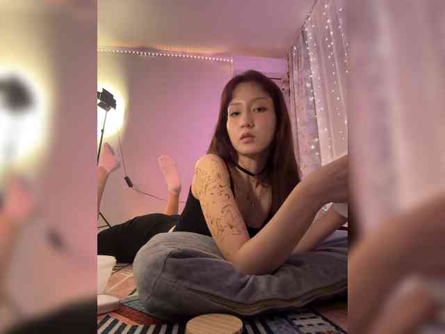 ShyAlya webcam