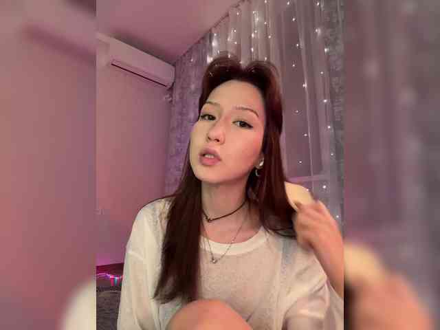 ShyAlya webcam