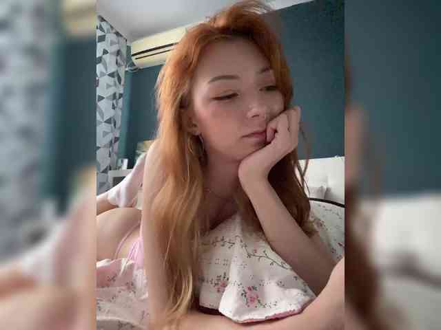 ShyAlya webcam