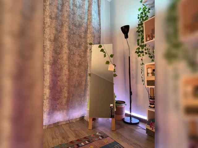 CrazyAleona's webcam live show