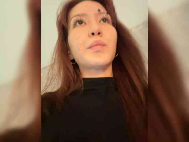 ShyAlya webcam