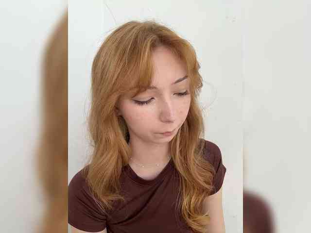 ShyAlya webcam